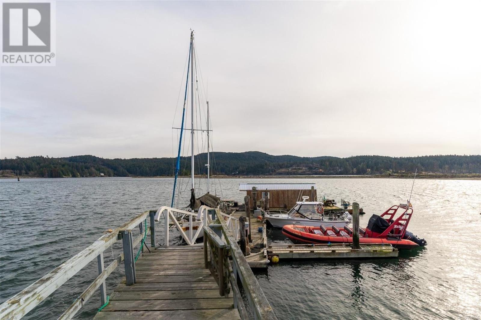 Sooke Vacations - Salty Towers Ocean Front Cottages - Property Image 24
