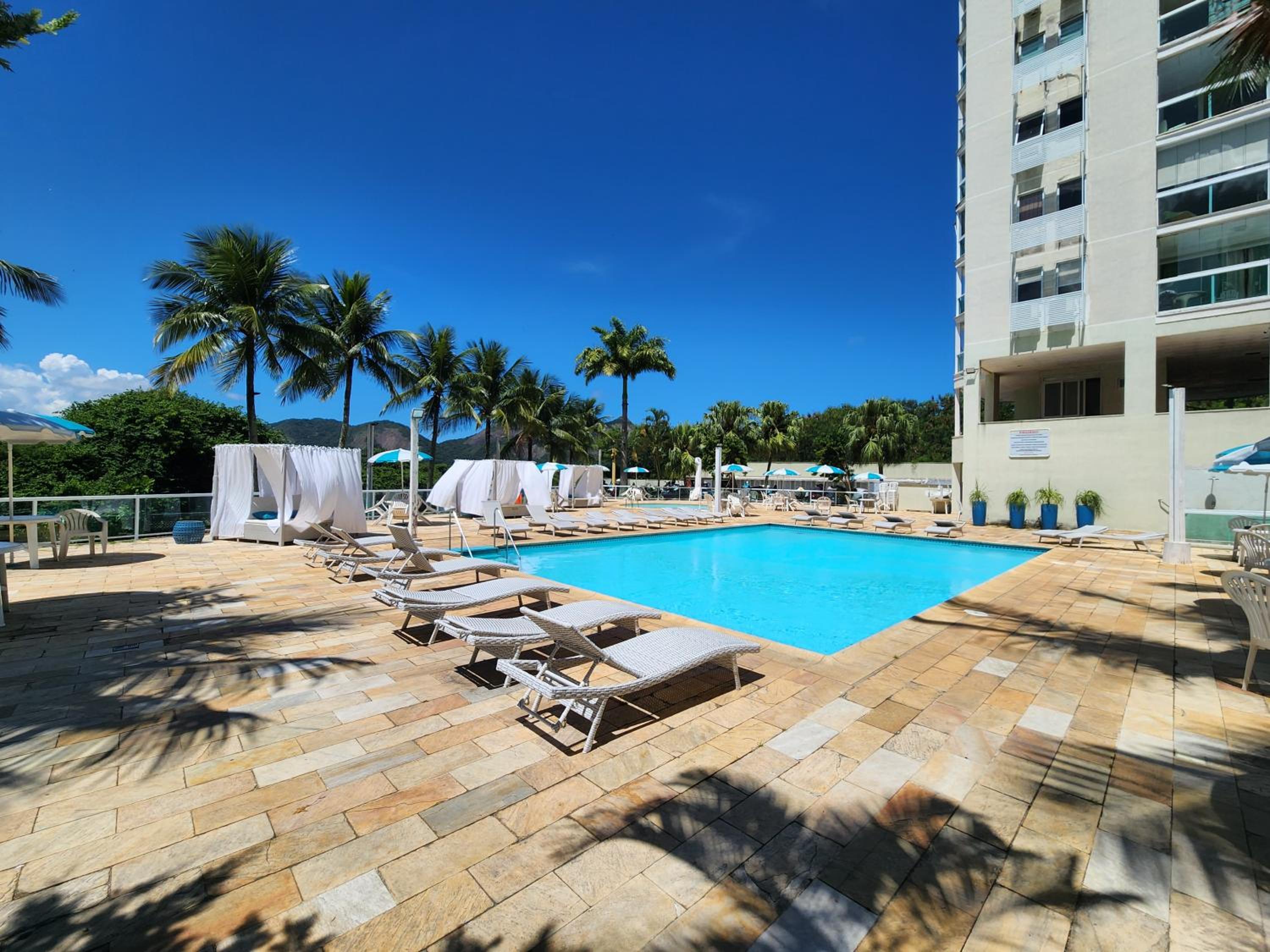Apart Hotel Alecrim Praia de Camboinhas com Marina pe na areia