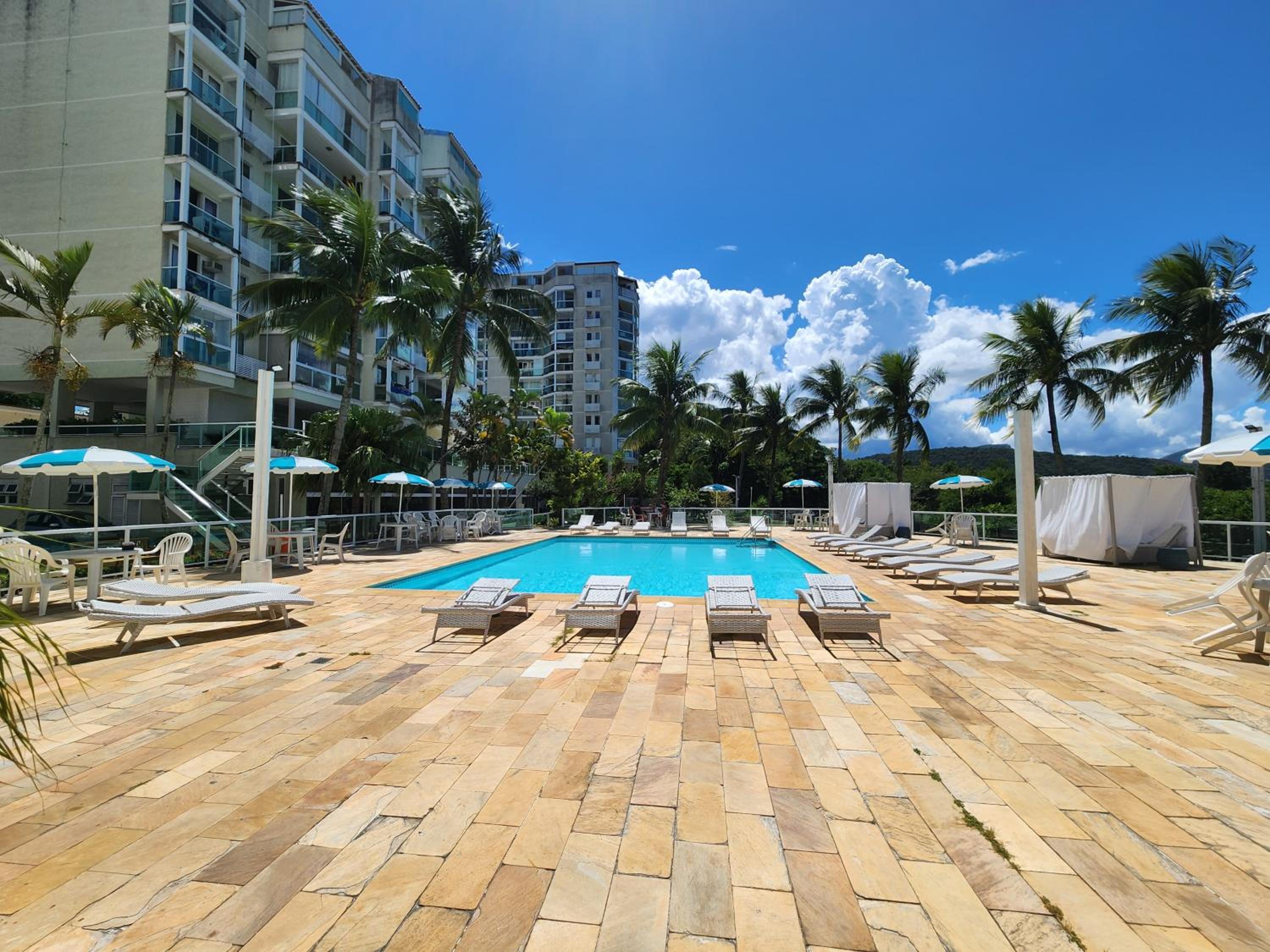 Apart Hotel Alecrim Praia de Camboinhas com Marina pe na areia