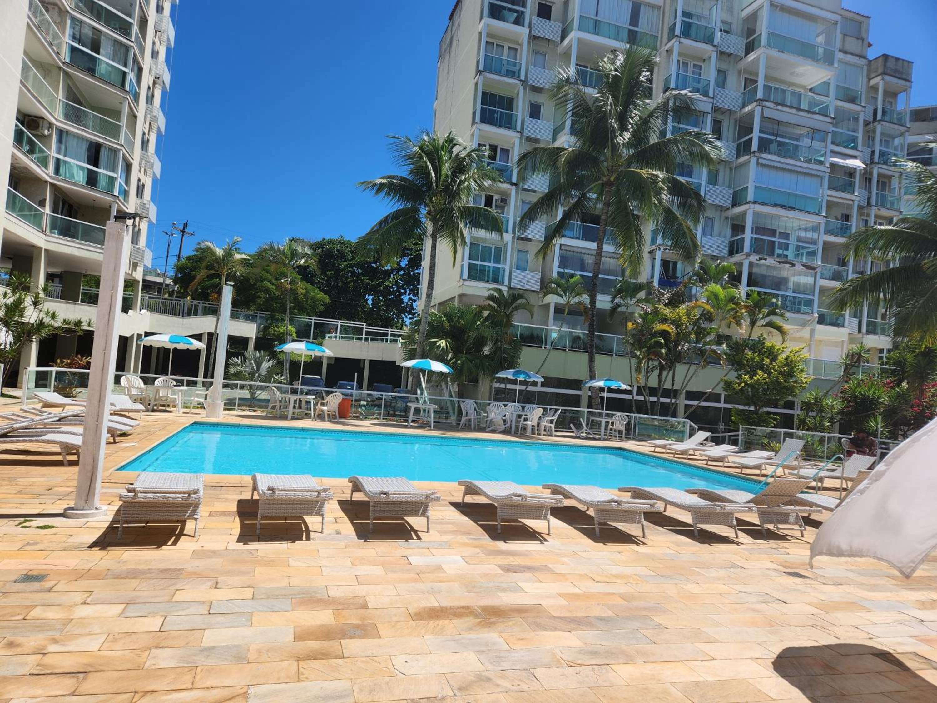 Apart Hotel Alecrim Praia de Camboinhas com Marina pe na areia