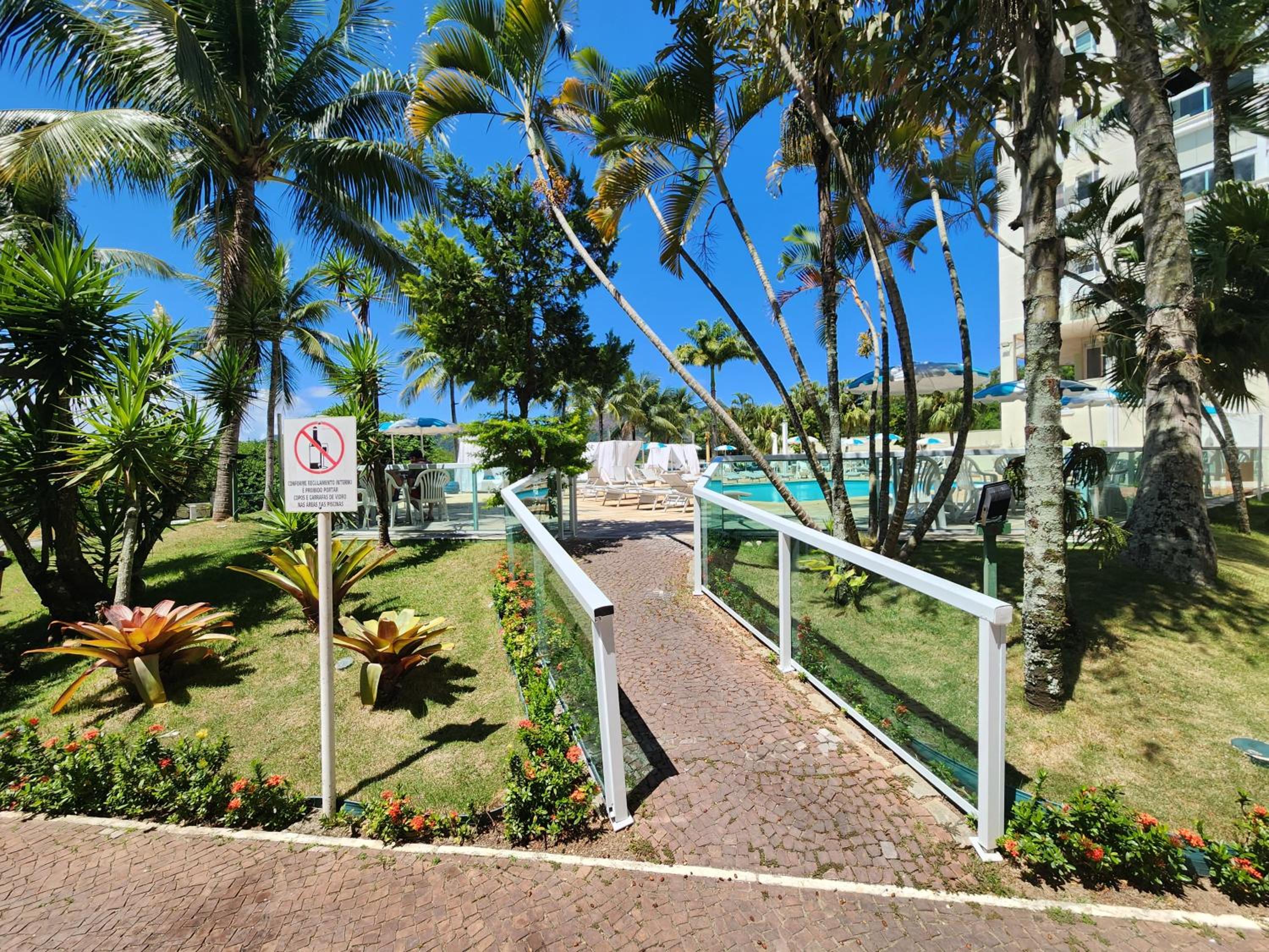 Apart Hotel Alecrim Praia de Camboinhas com Marina pe na areia