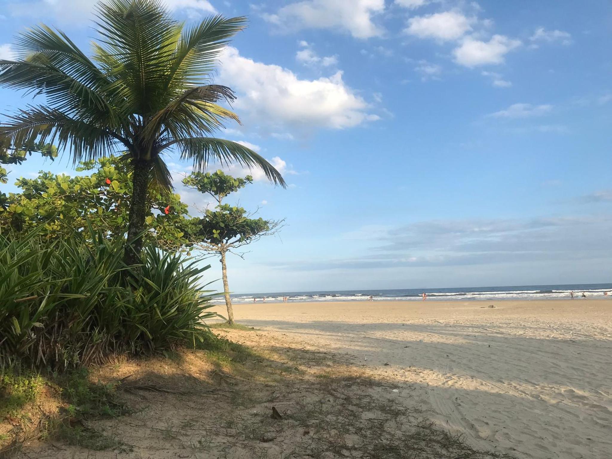 2 Quartos com Ar Condicionado e Varanda à 400m da Praia Maitinga - Estacionamento e Piscina - Wi-Fi 409 Mbps