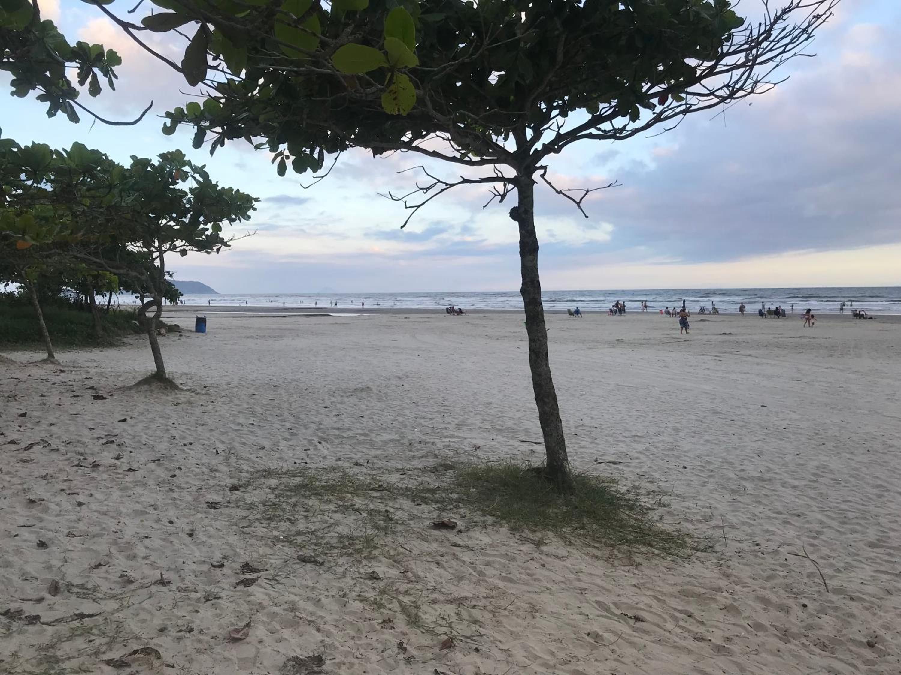 2 Quartos com Ar Condicionado e Varanda à 400m da Praia Maitinga - Estacionamento e Piscina - Wi-Fi 409 Mbps