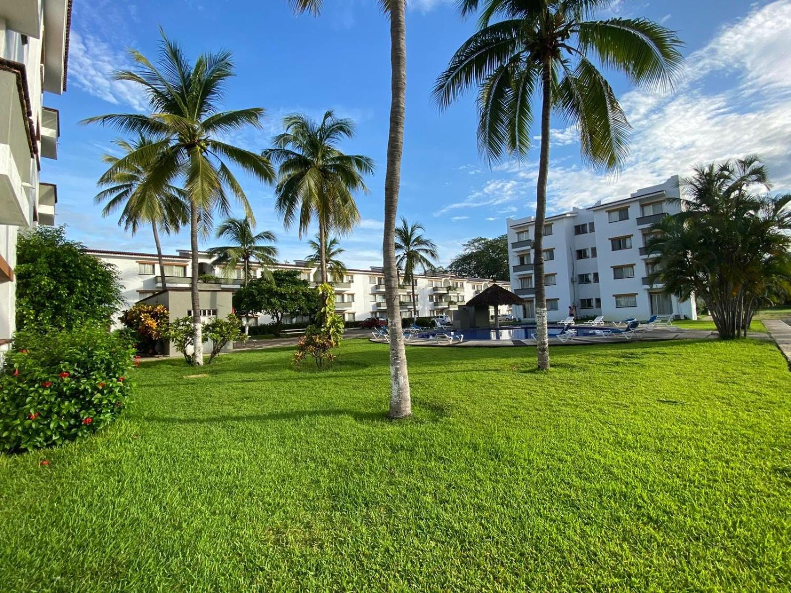 Hotel hermoso condominio suites las palmas con alberca - Image 1