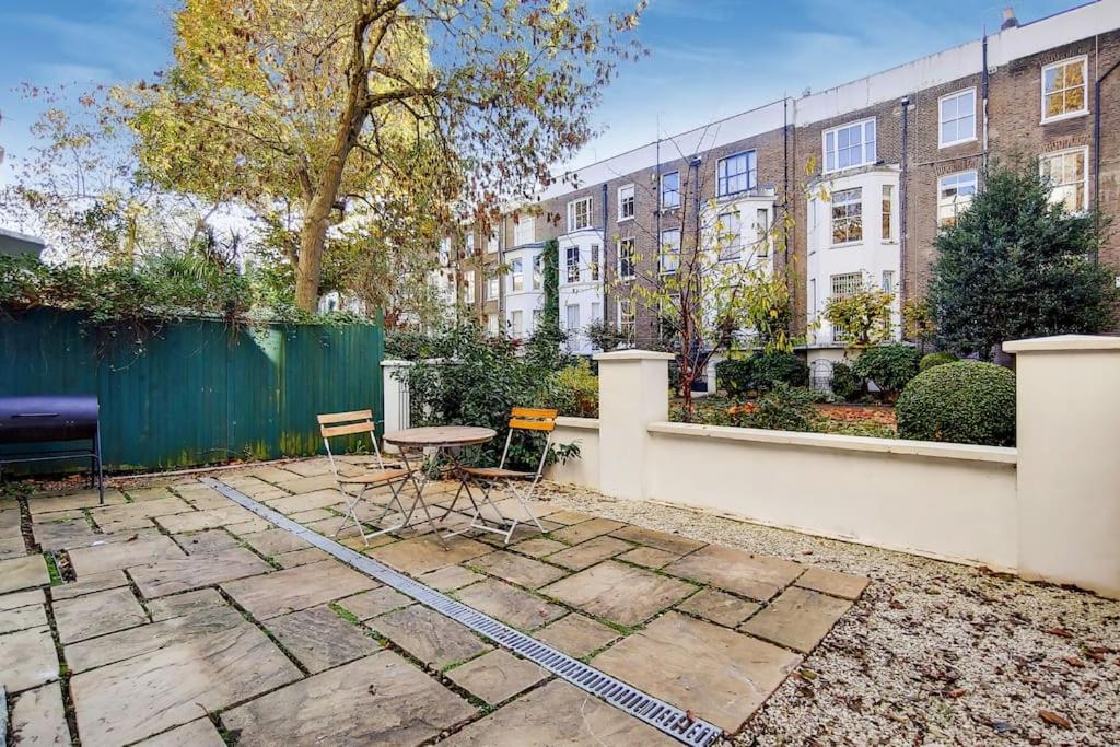 HR2 - Charming 1-Bed near Holland Park - by Short Stories London