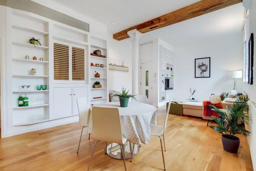 VY6 - Stylish Loft-Style 1-Bed Near Borough Market - by Short Stories London