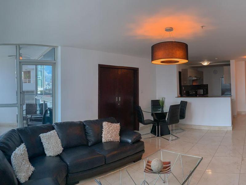 Apartamento Boutique en Avenida Balboa