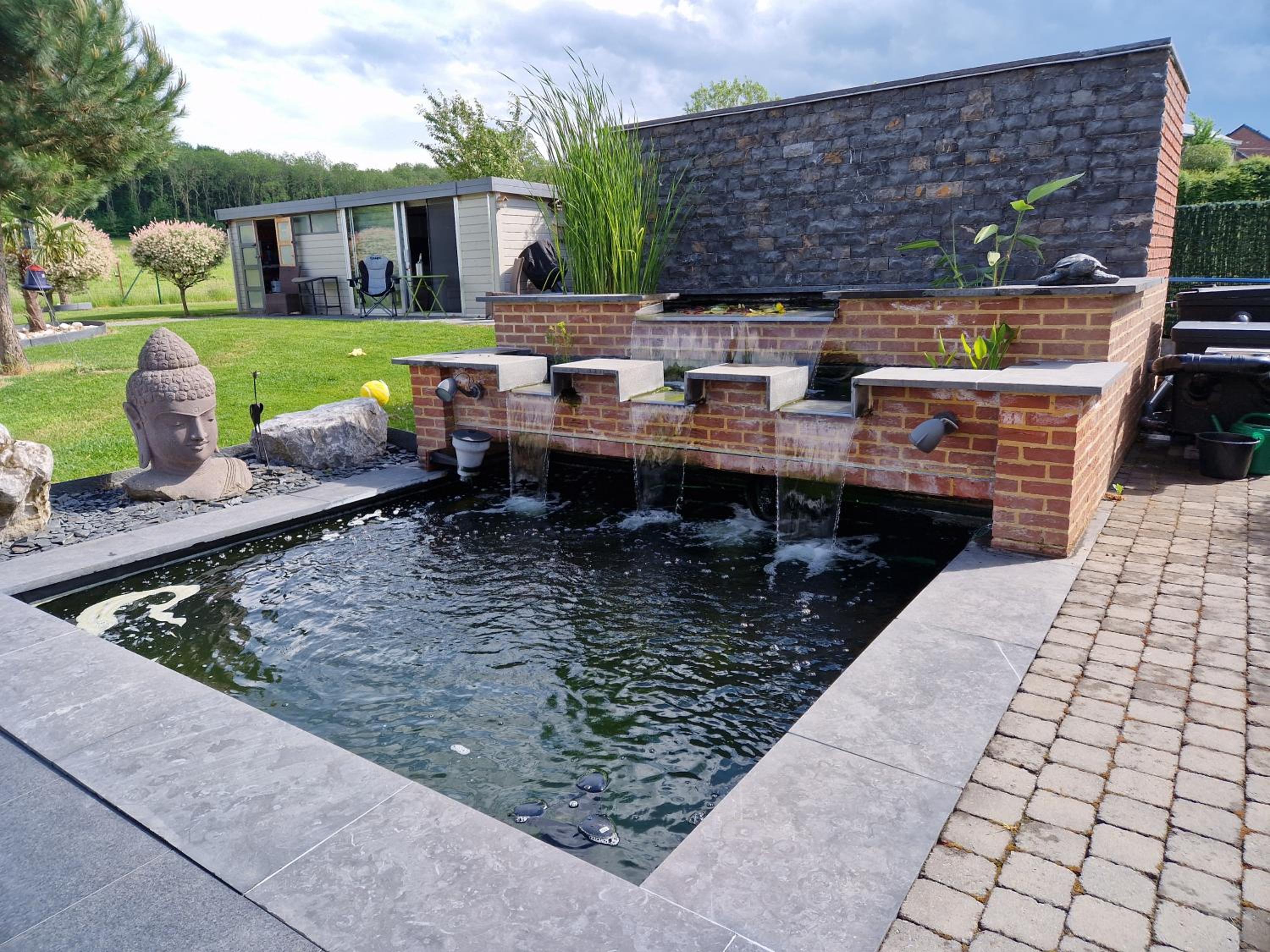 LA VILLA DE SENY , villa de charme avec jardin ,Piscine nature, jacuzzi , petanque, fitness, billard,ping pong,