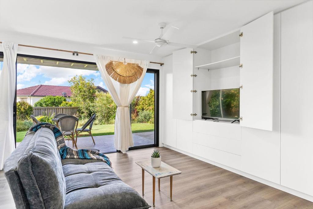 Treetops Ocean Vista Lalirra
