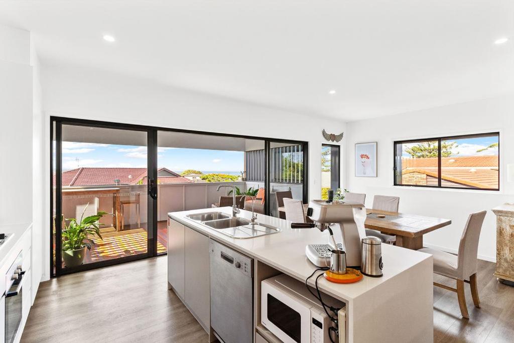 Treetops Ocean Vista Lalirra