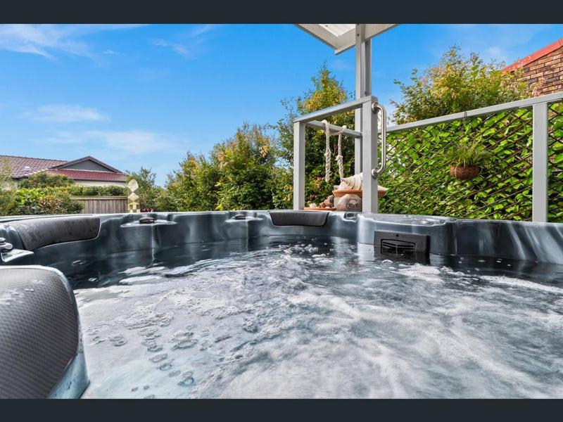 Treetops Ocean Vista Lalirra