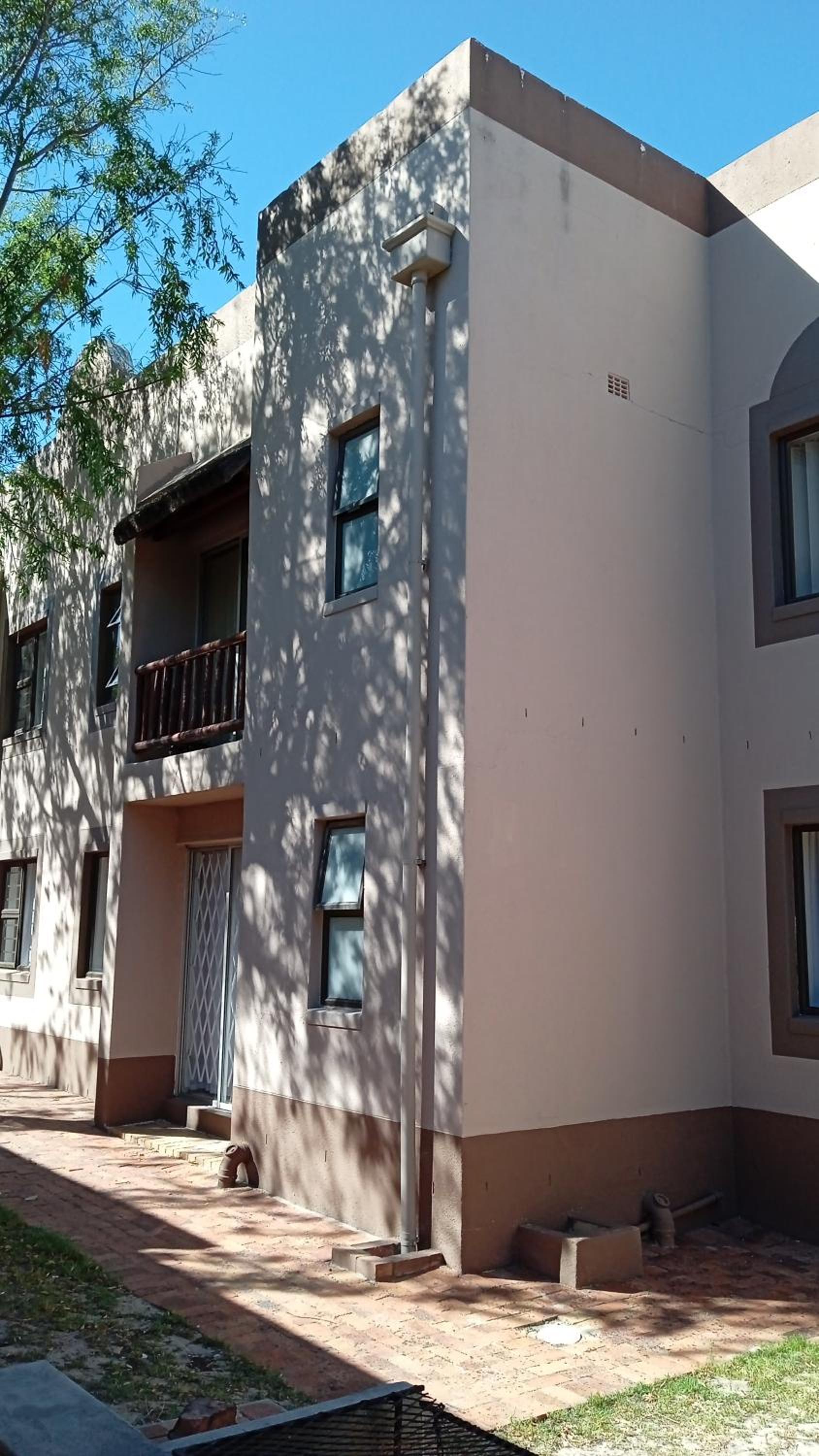 Broadway Self Catering Apartments view 2