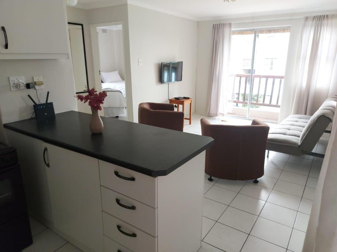 Broadway Self Catering Apartments view 5