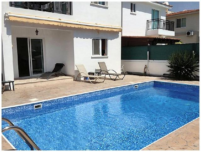 Hotel White Rose Villa - Image 1