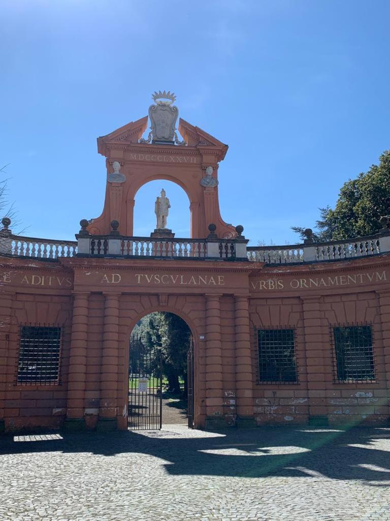 La corte di Frascati view 3