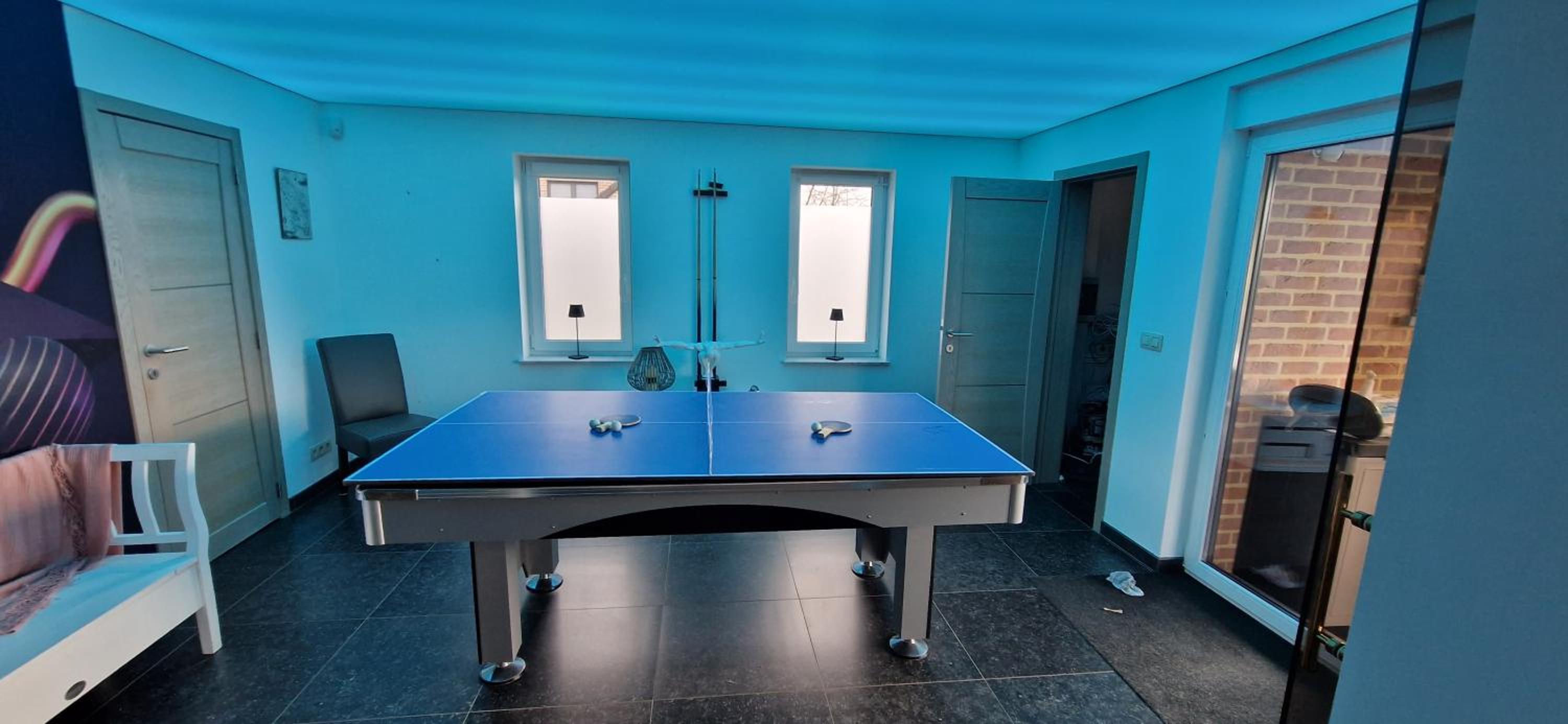 LA VILLA DE SENY , villa de charme avec jardin ,Piscine nature, jacuzzi , petanque, fitness, billard,ping pong,