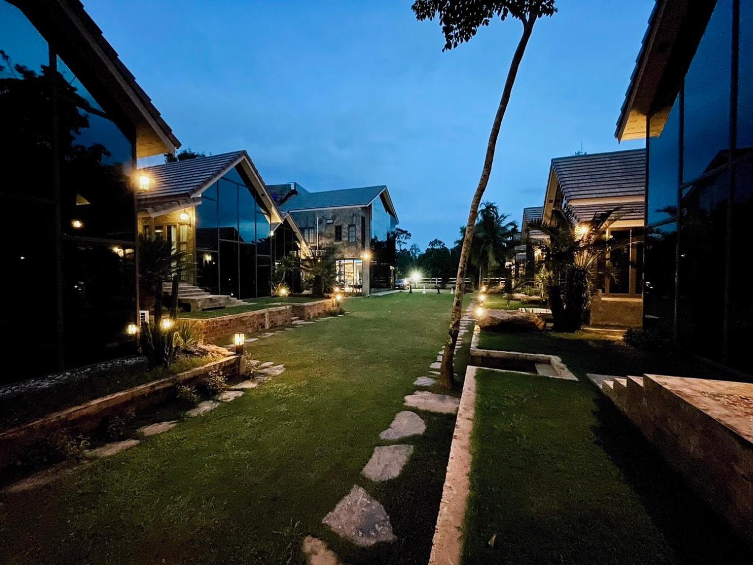 El Vaso Resort view 2