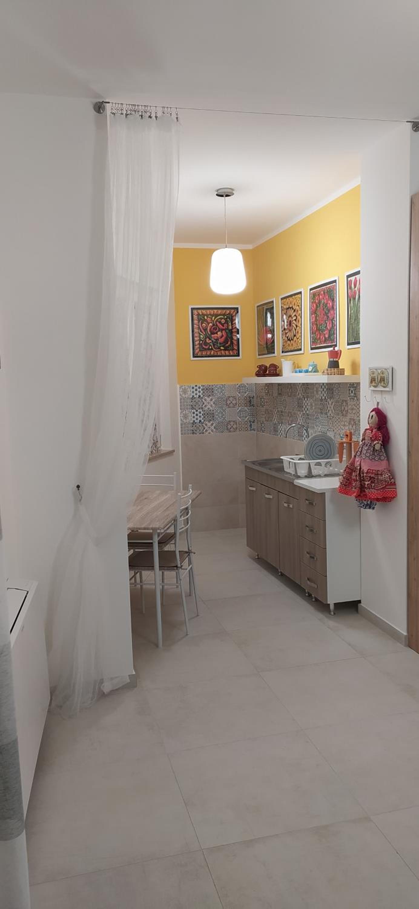 b&b Telesilla