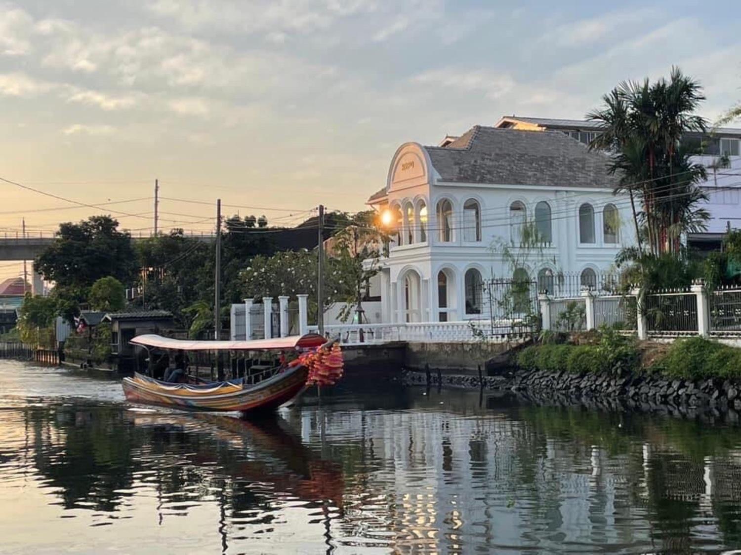 Arpo Pool Villa Riverside Bangkok