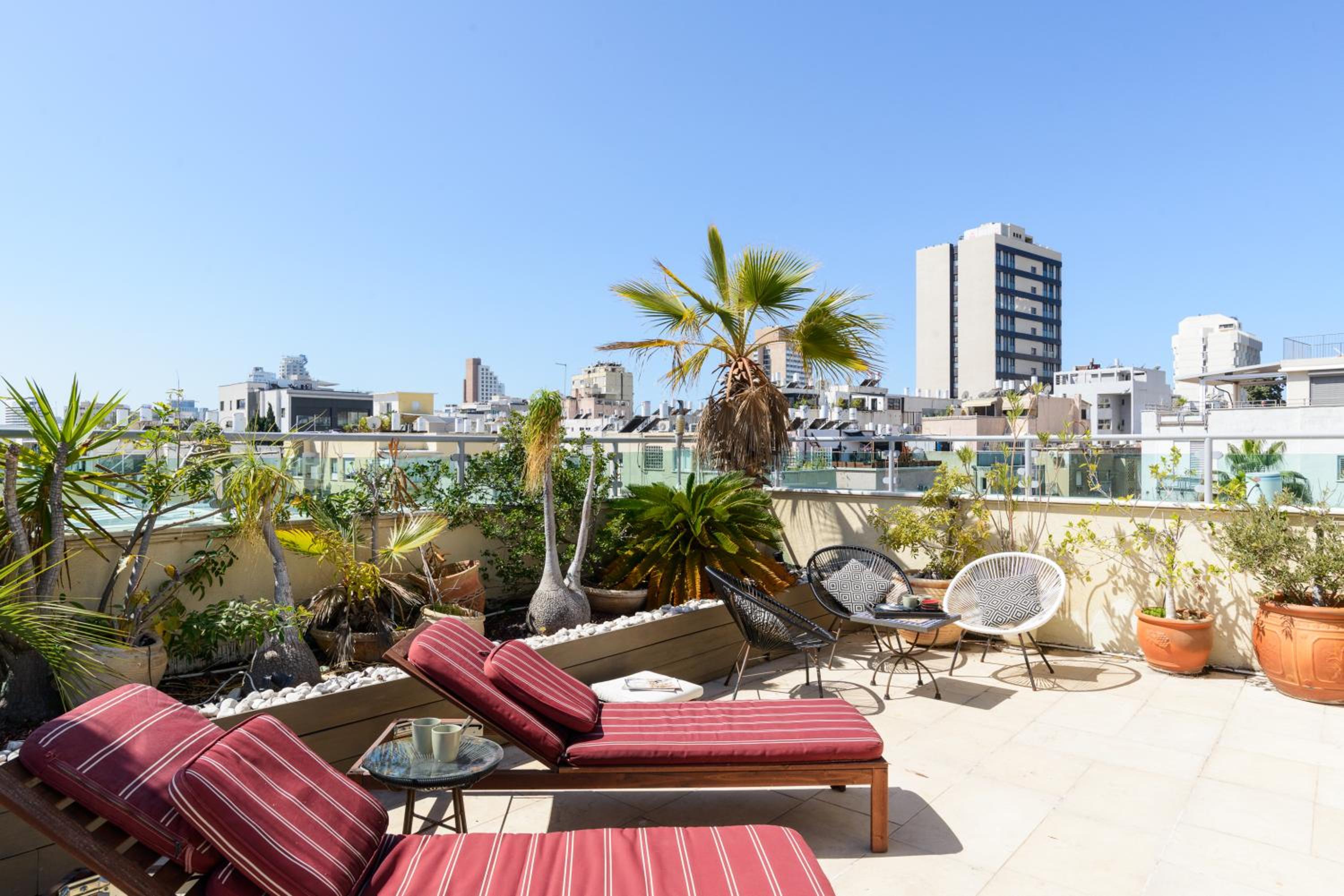 Mamad Duplex 2 Terraces City Center By Feelhome