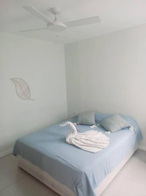 Beachfront Apartment photo 2