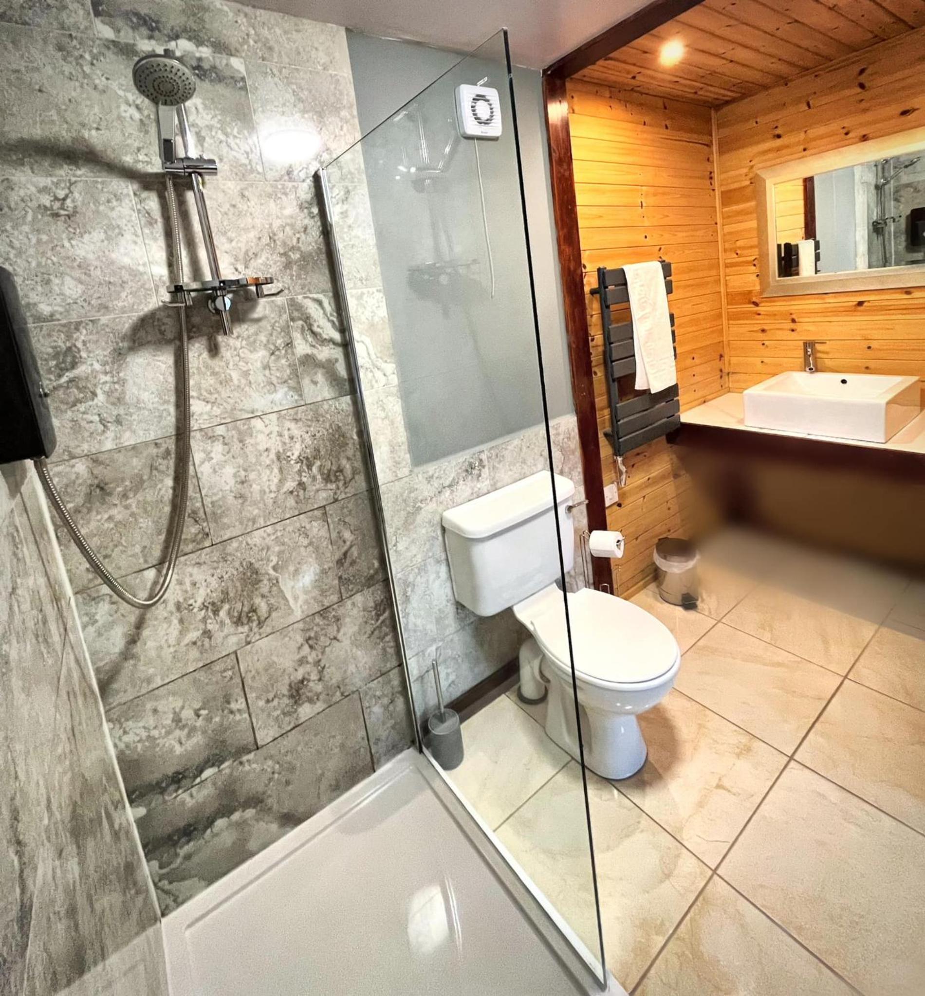 Wren 23-Hot Tub-Woodland Lodges-Tenby-Pembroke view 5