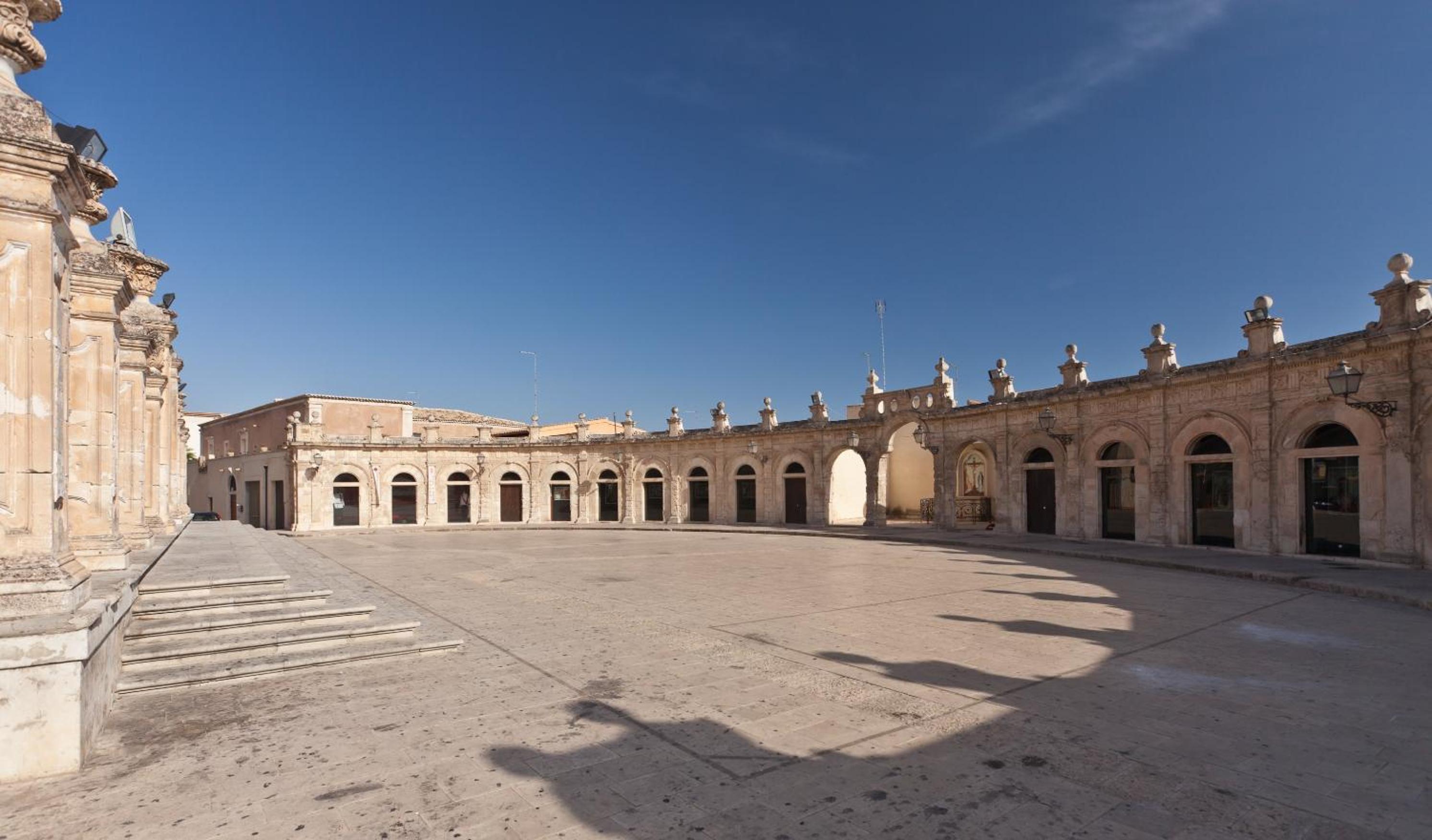 Palazzo Gambuzza, photo 80