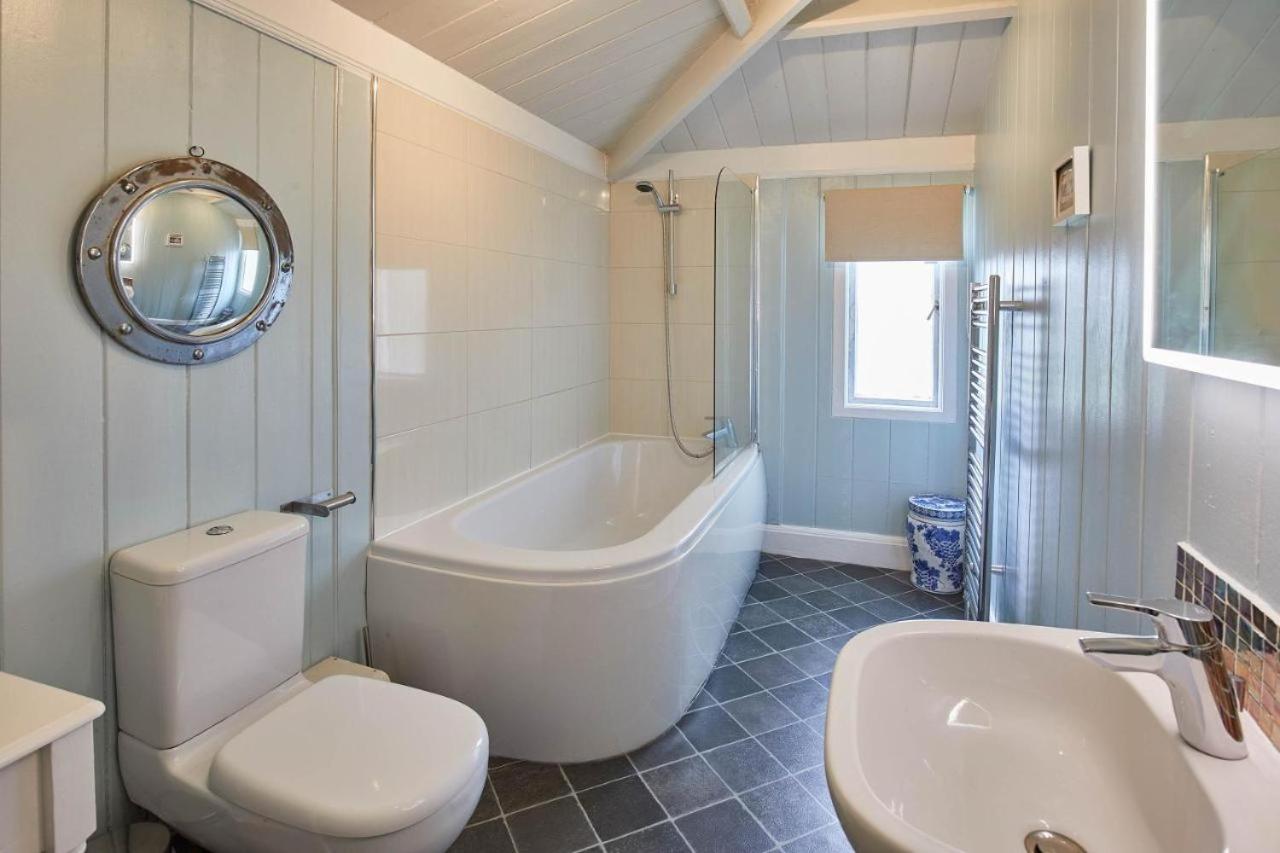 The Schoolhouse, Sandsend view 5