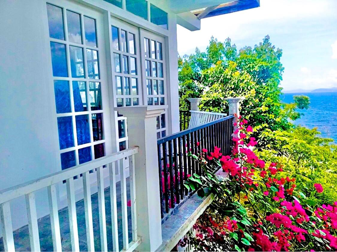 ISLA tress Bonita Wellness Escape Island view 3