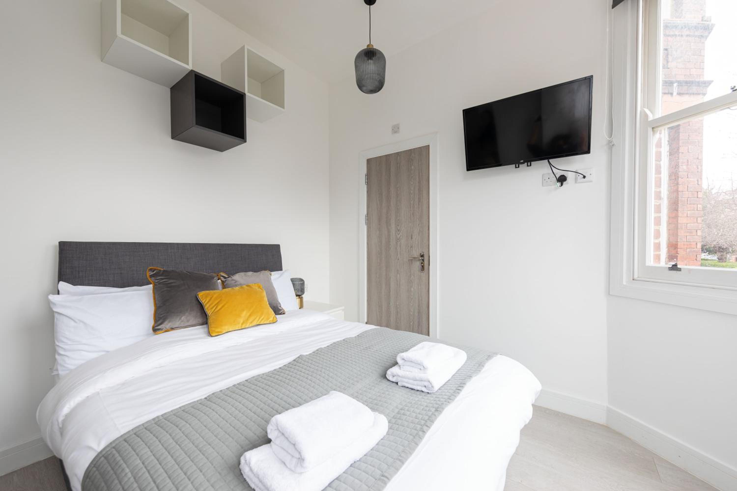 The Anson Hotel - Conveniently Located Sweet Space Near Transportation Stations