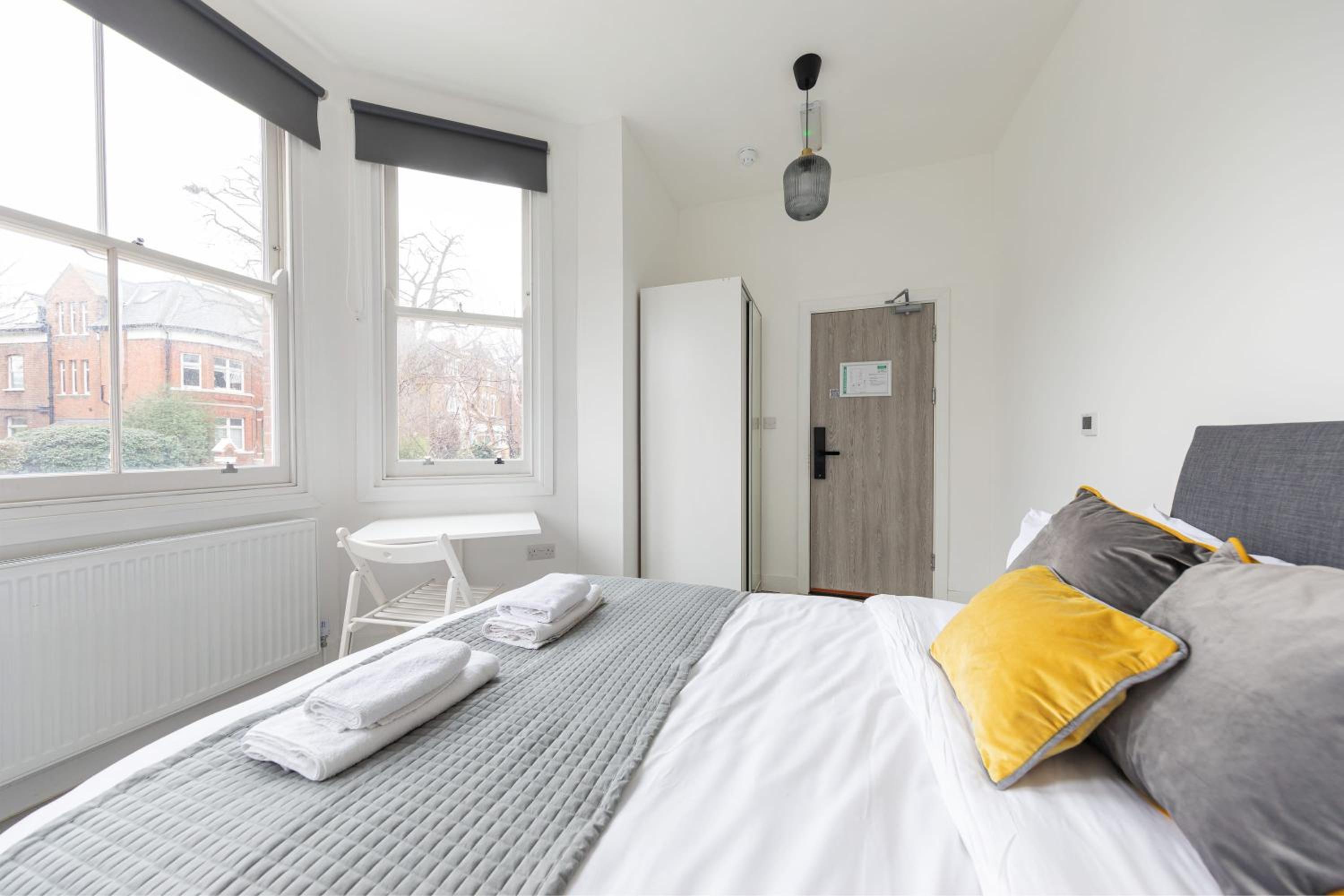 The Anson Hotel - Conveniently Located Sweet Space Near Transportation Stations