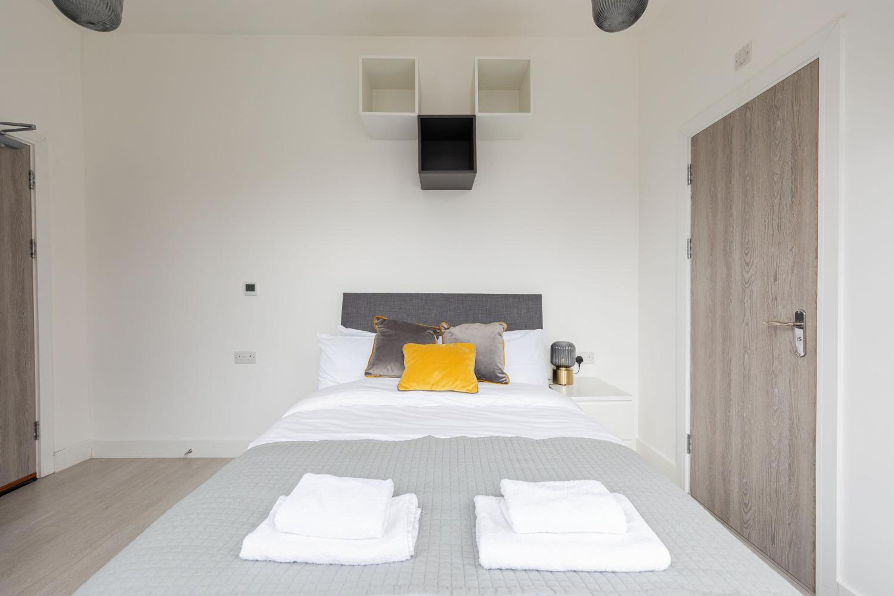 The Anson Hotel - Conveniently Located Sweet Space Near Transportation Stations