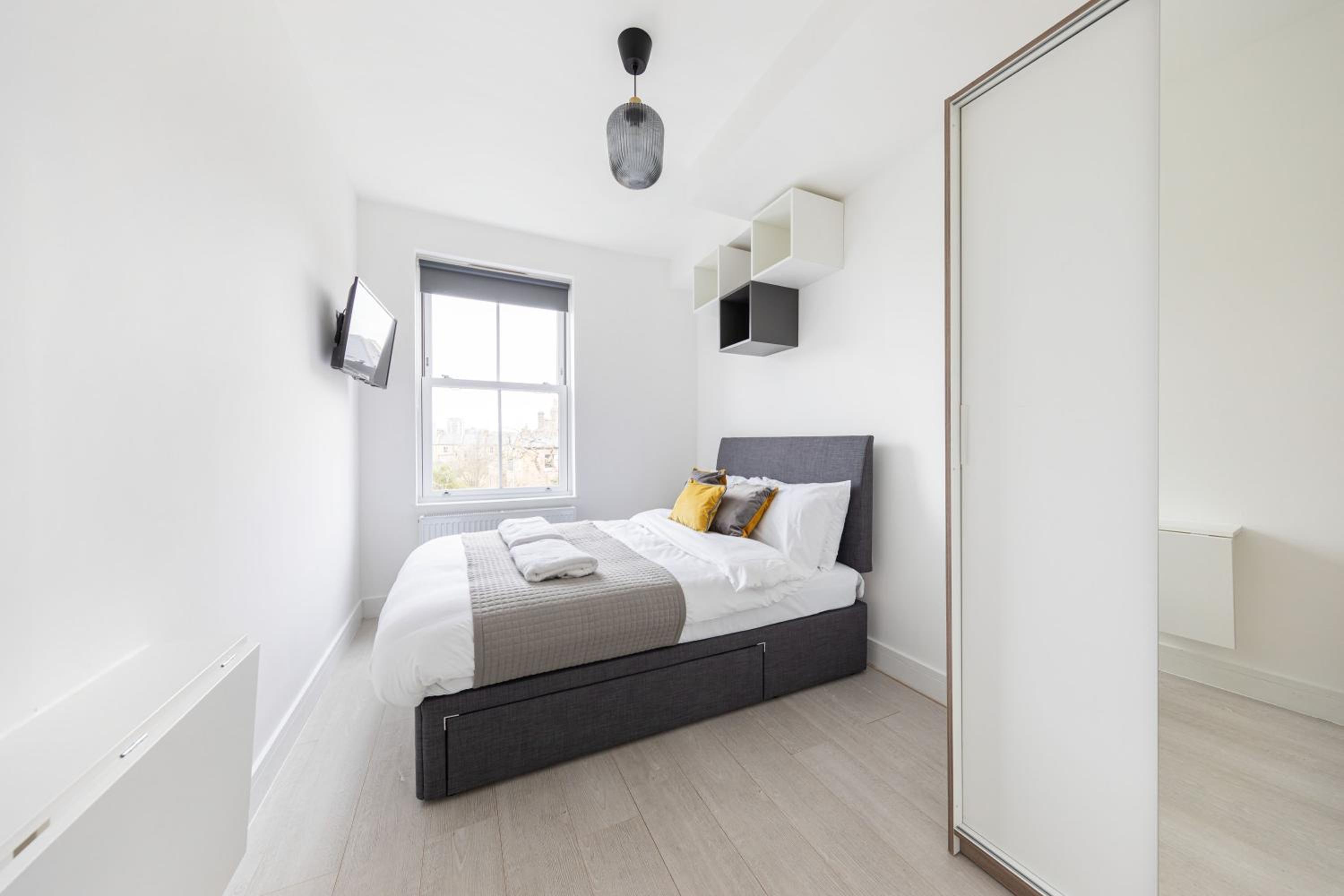 London Double Bedroom Hotel In Tufnell Park With WiFi