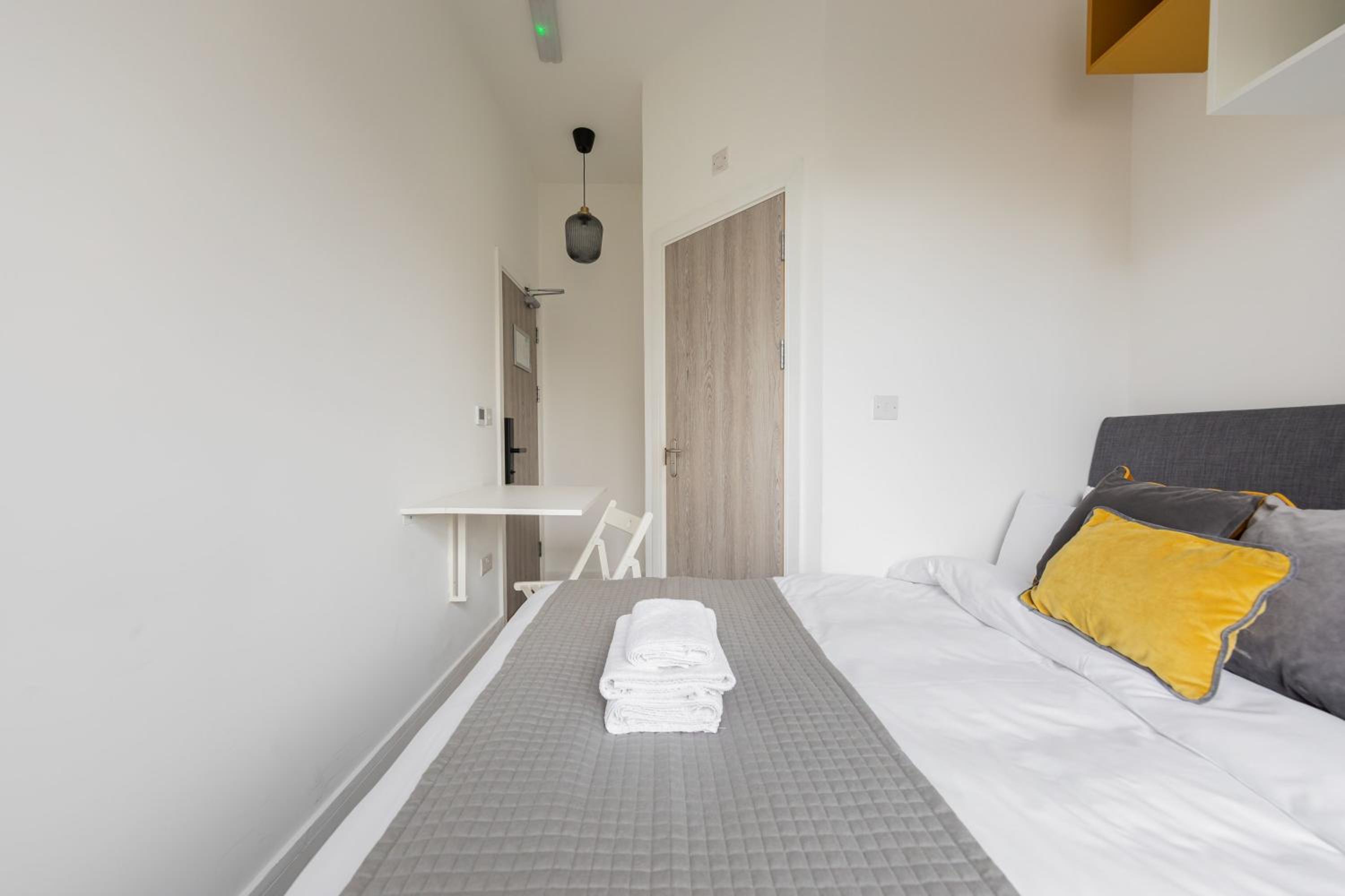 Cozy Ensuite Bedroom for Two near Tufnell Park