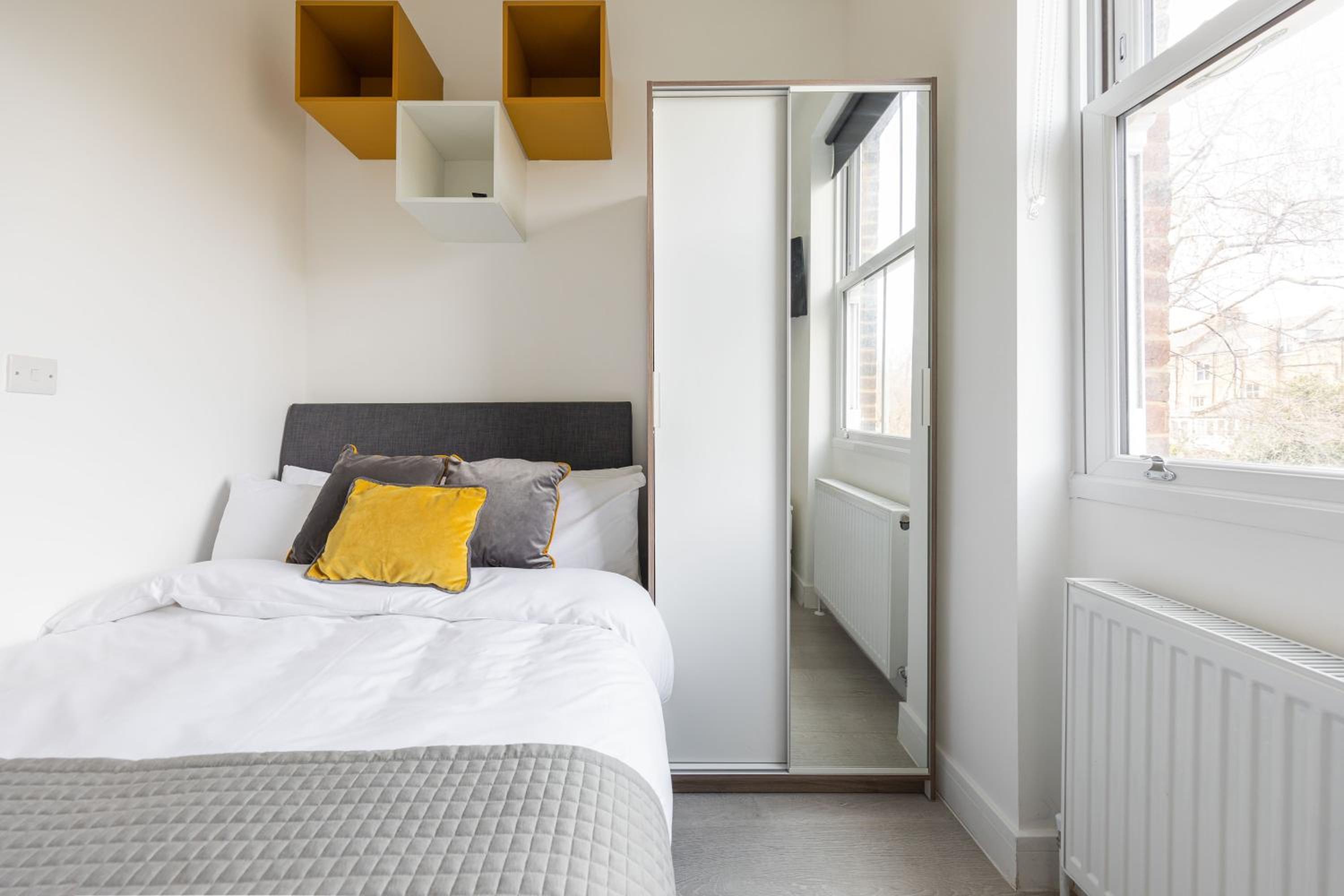 Cozy Ensuite Bedroom for Two near Tufnell Park