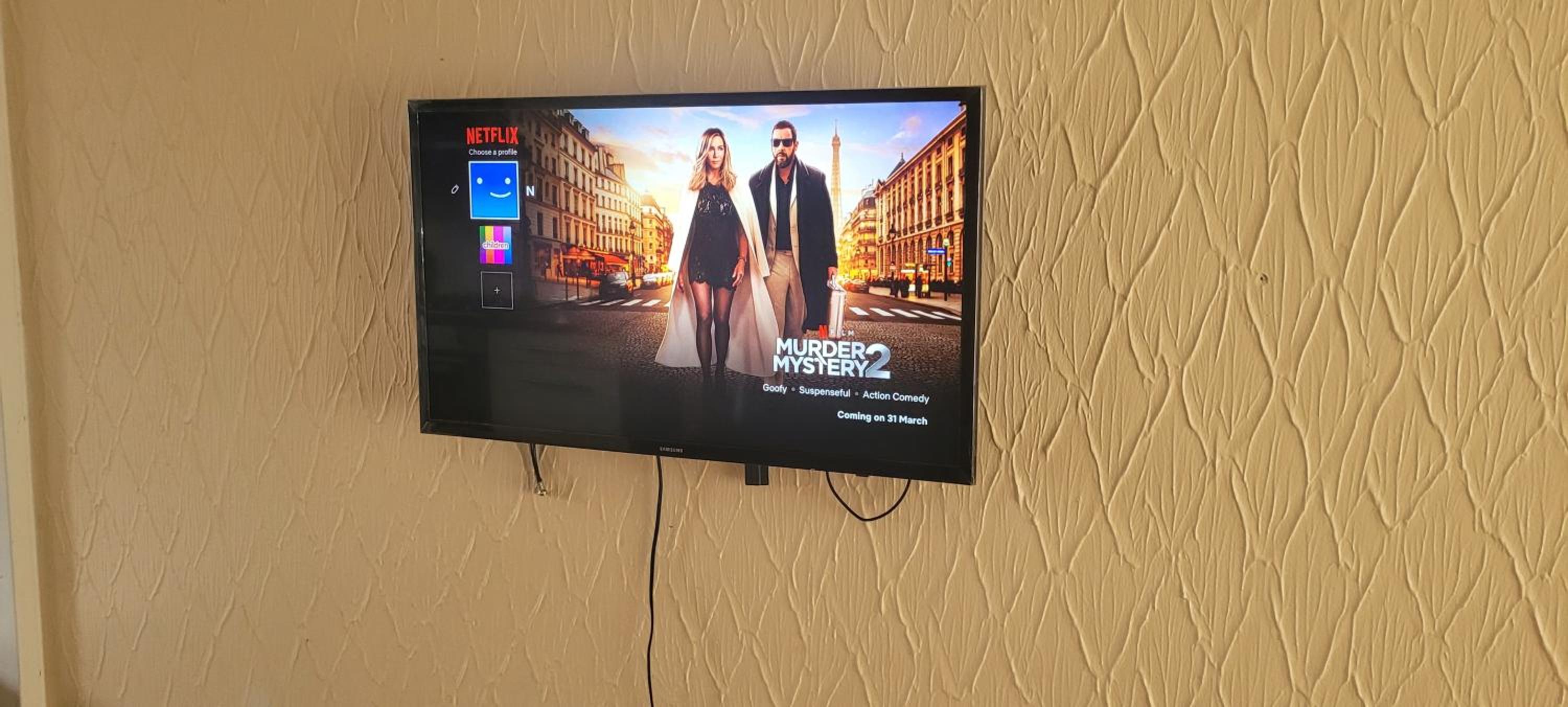 Entire 2 Bedroom House - Manchester photo 2