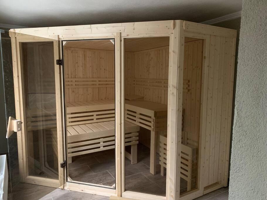 Wellness & Wirlpool-Oase am Wald - Waldferienhaus Dunja in Oybin