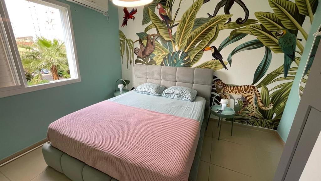 Carmel Beach Luxury Apartment - Image 3