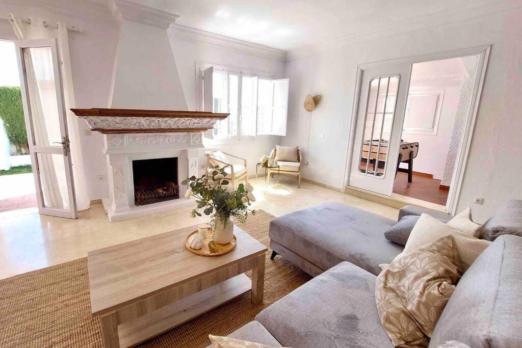 Caleta Beach House Villa Beatriz Sinese Design