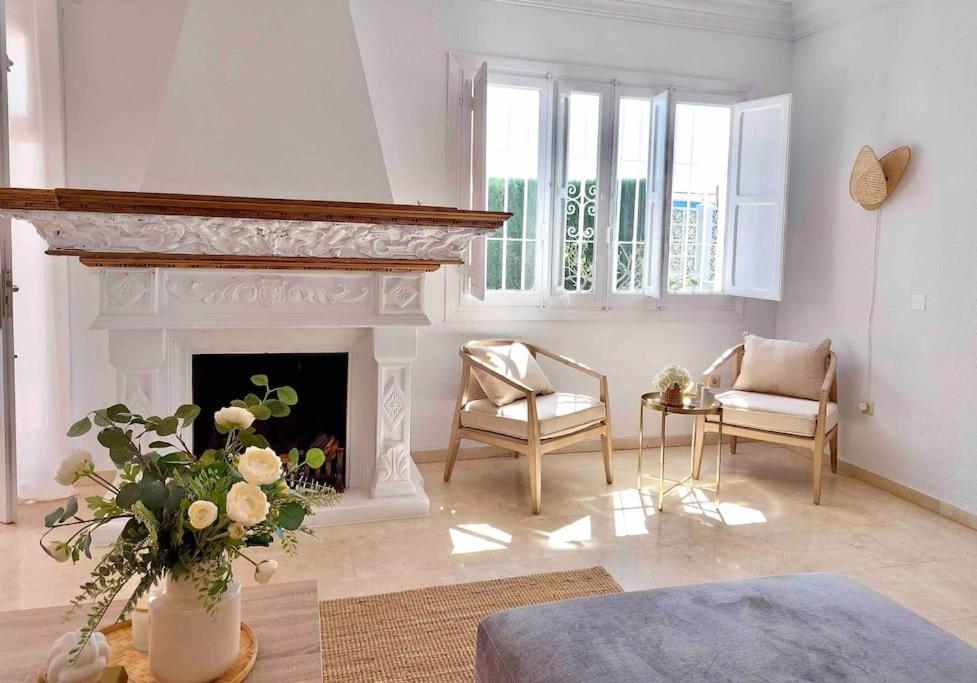 Caleta Beach House Villa Beatriz Sinese Design