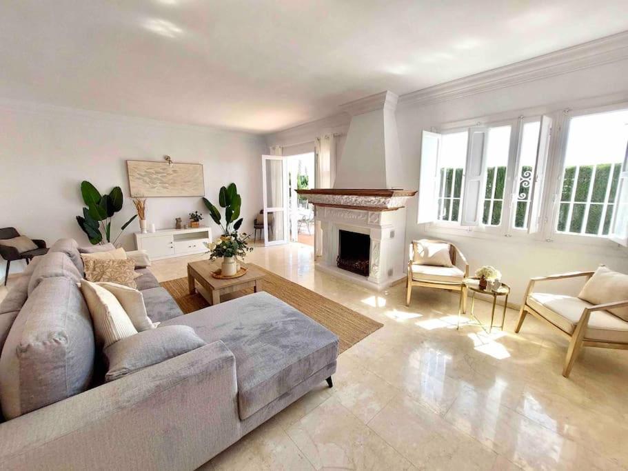 Caleta Beach House Villa Beatriz Sinese Design