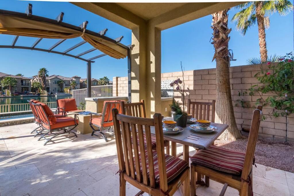 Terra Lago Villa Lake, Mountain and Desert view, Coachella Getaway - Property Image 35