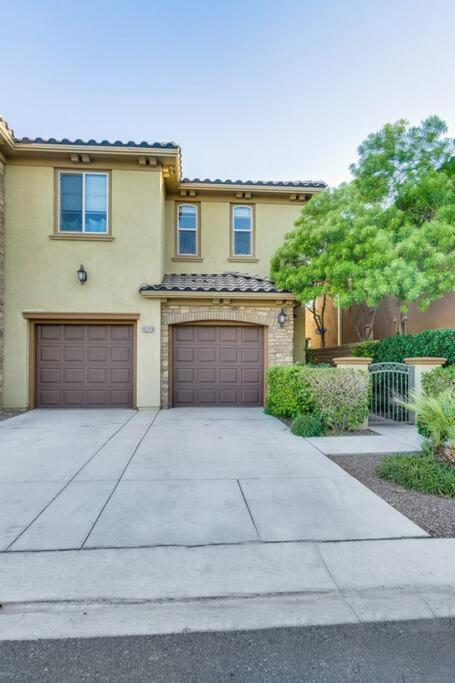 Terra Lago Villa Lake, Mountain and Desert view, Coachella Getaway - Property Image 15