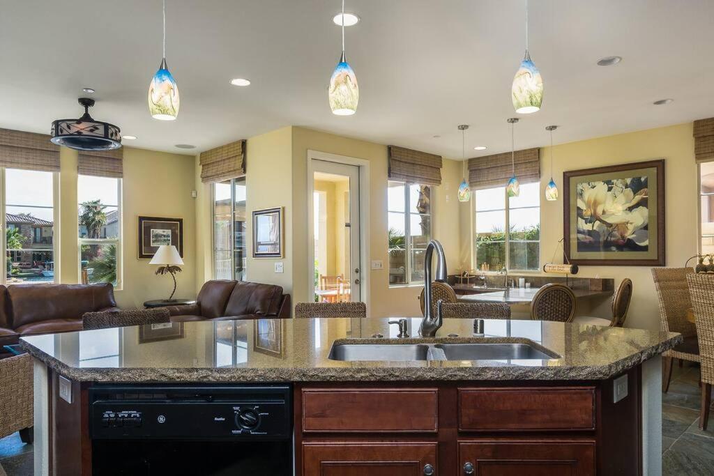 Terra Lago Villa Lake, Mountain and Desert view, Coachella Getaway - Property Image 16