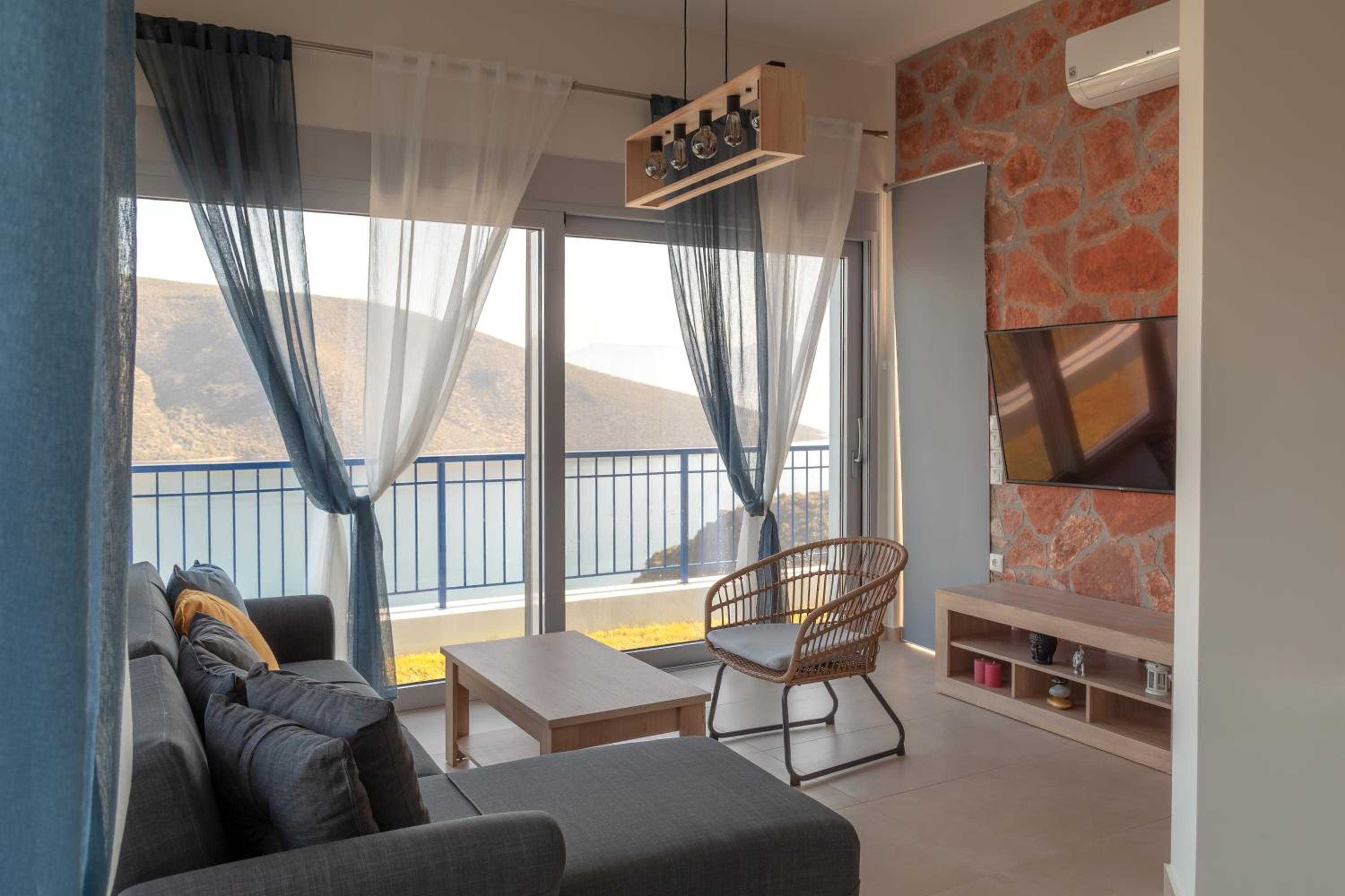 Skorponeria Bay Luxury Villas