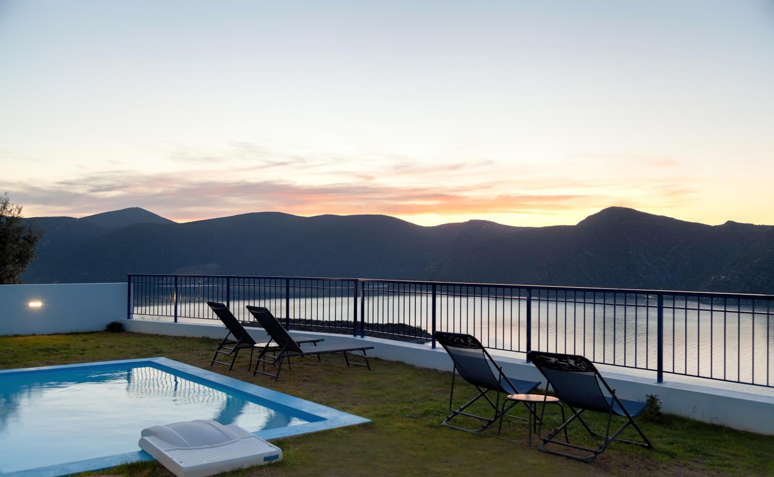Skorponeria Bay Luxury Villas