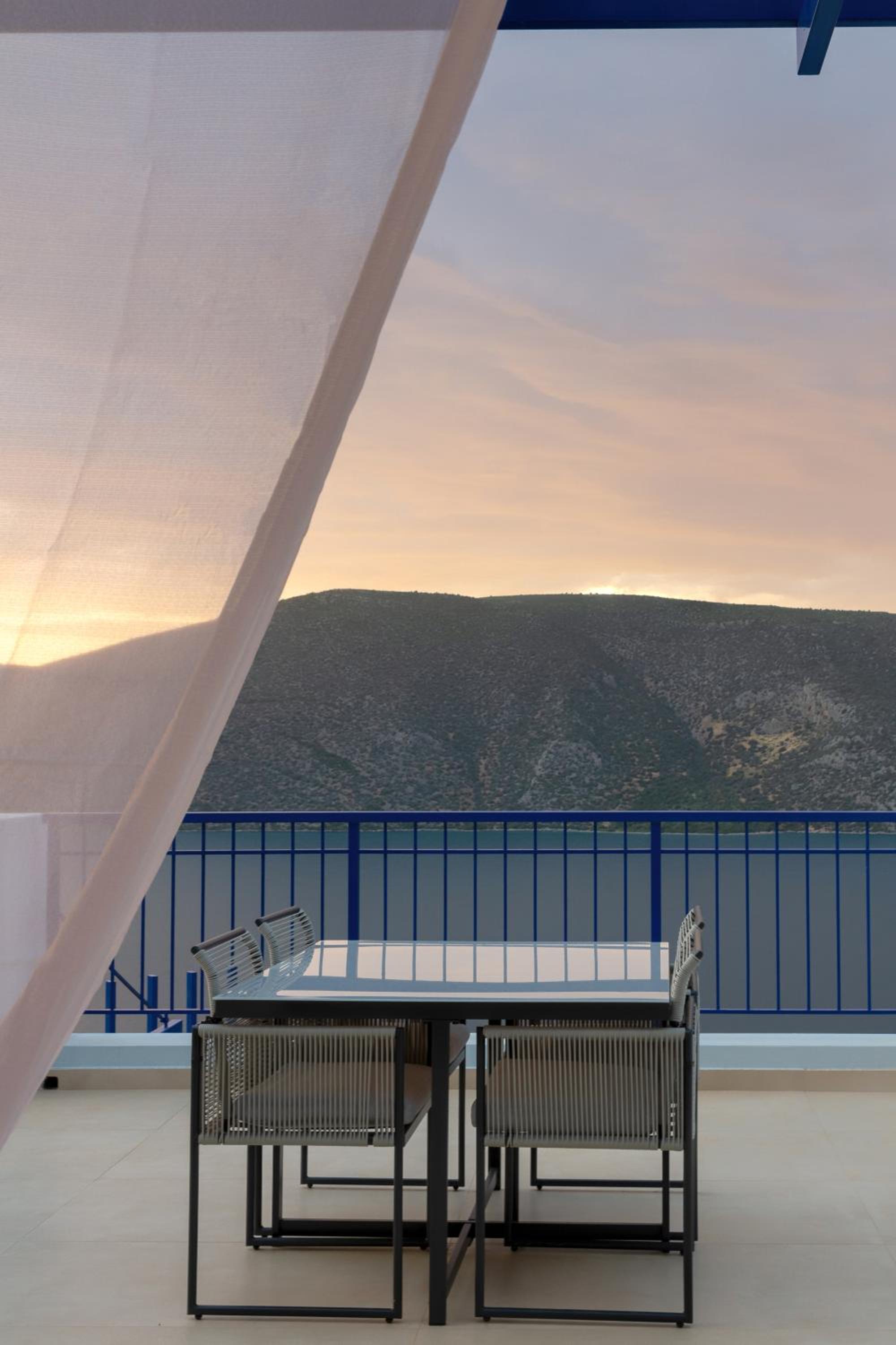 Skorponeria Bay Luxury Villas