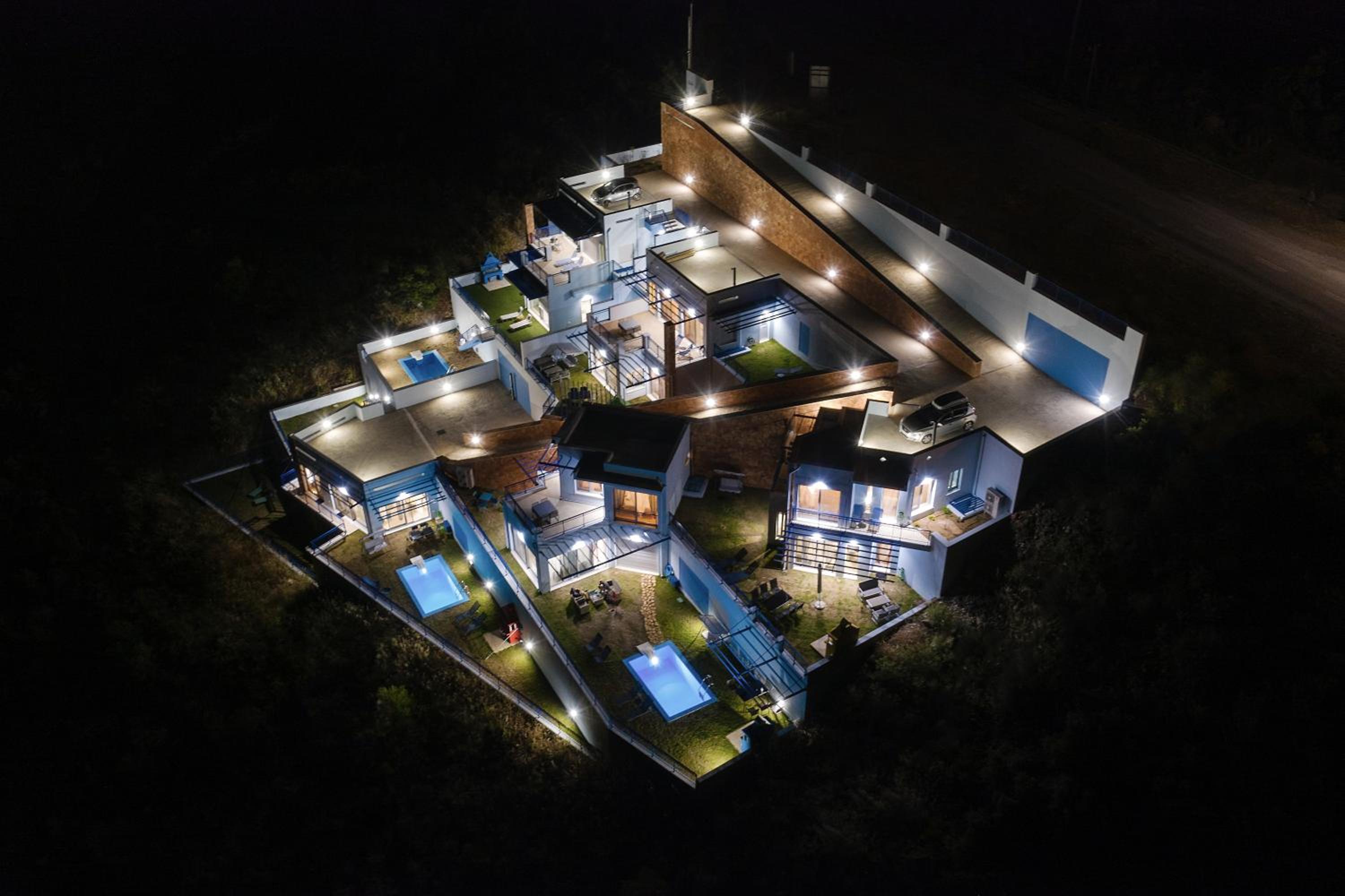 Skorponeria Bay Luxury Villas
