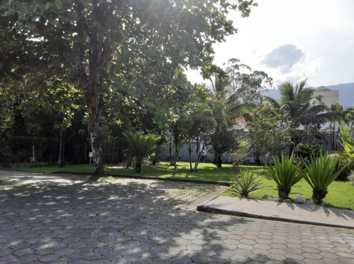 Casa de Praia Massaguaçu! Ao meio Áreas Arborizadas