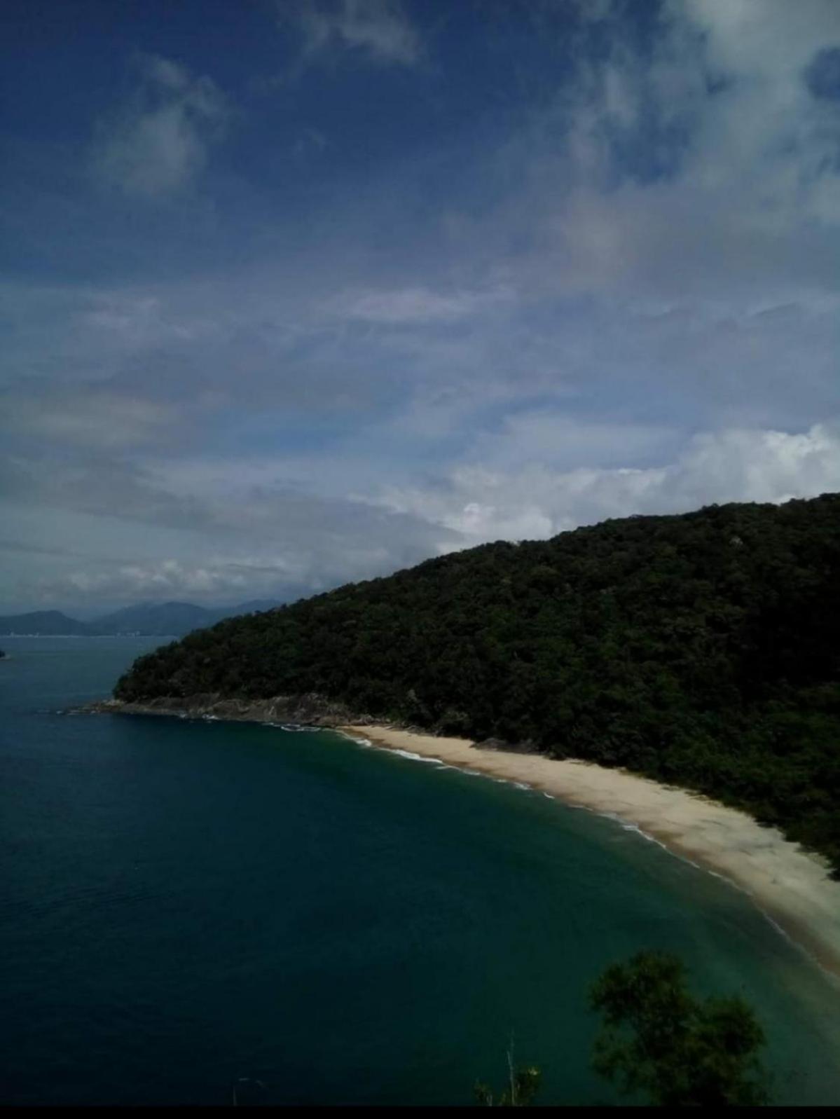 Casa de Praia Massaguaçu! Ao meio Áreas Arborizadas